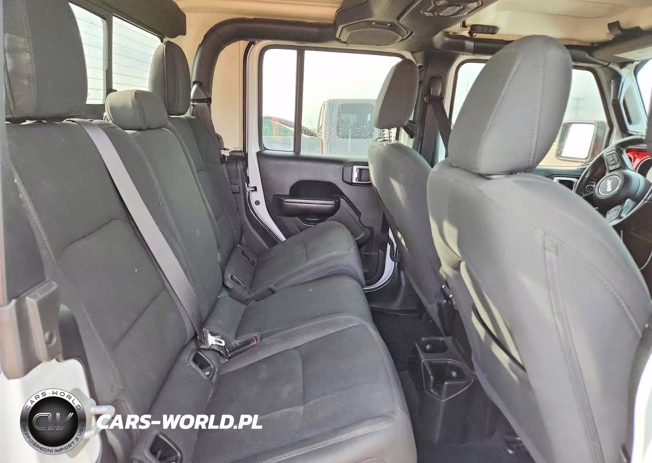 2020 Jeep Gladiator Sport VIN:1C6HJTAGXLL186458 - 10