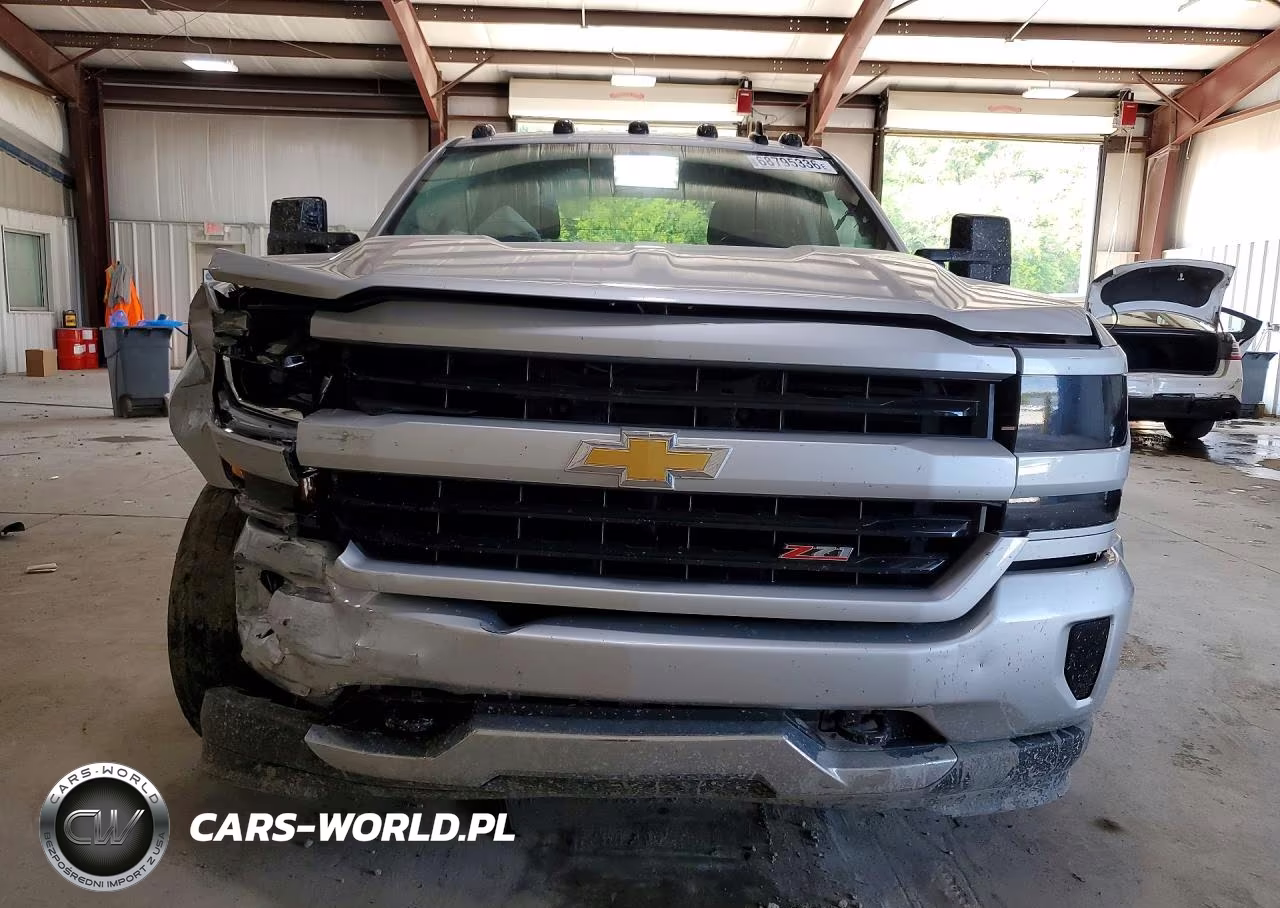 2018 Chevrolet Silverado K1500 Lt VIN:1GCVKREH0JZ351622 - 5