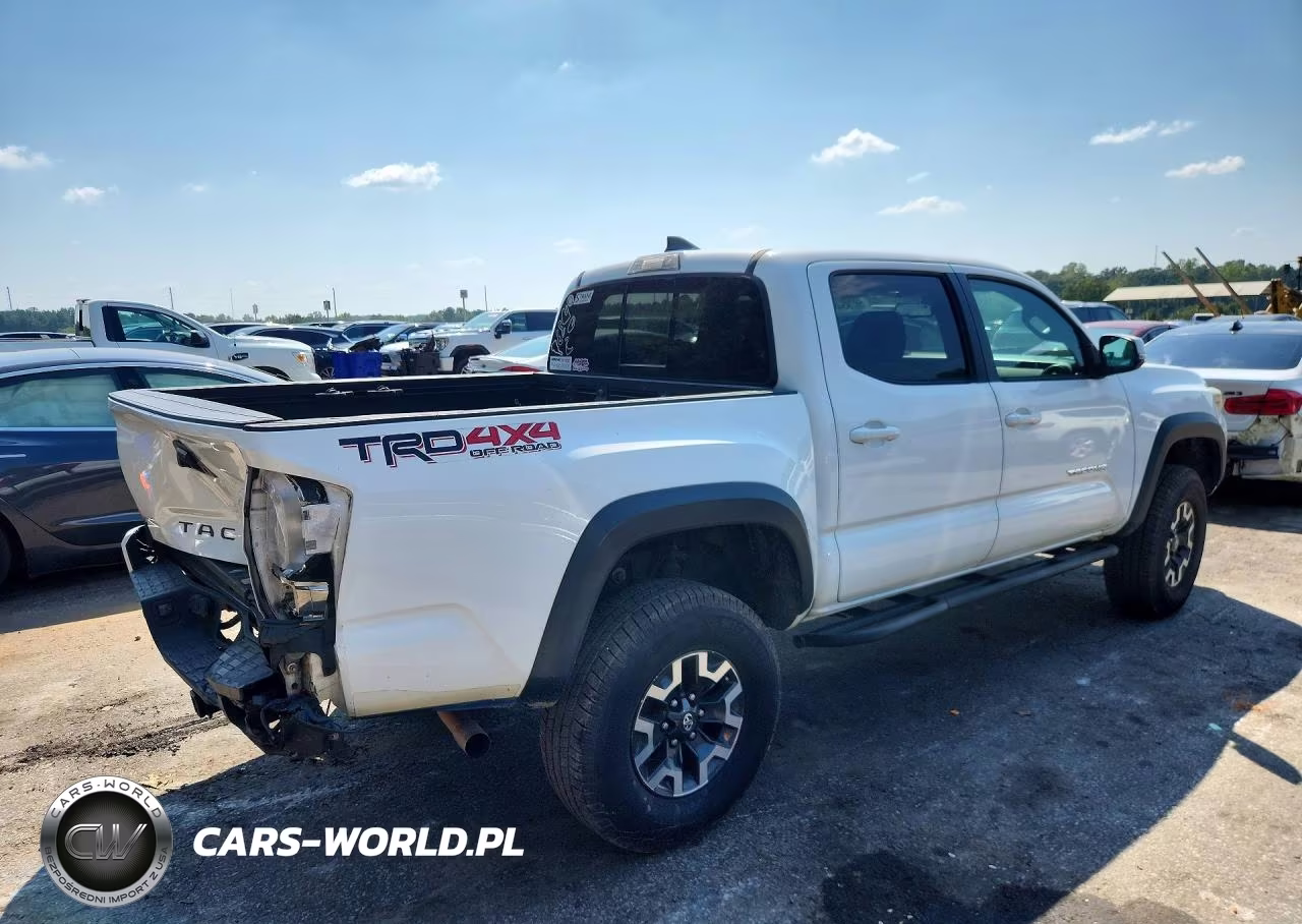 2017 Toyota Tacoma Trd Off-Road VIN:5TFCZ5ANXHX075057 - 3