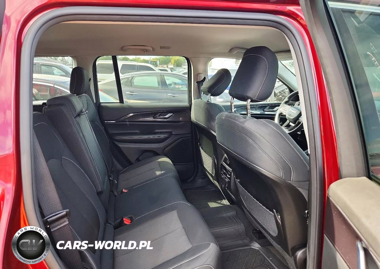 2023 Jeep Grand Cherokee Laredo VIN:1C4RJHAG2P8710351 - 10