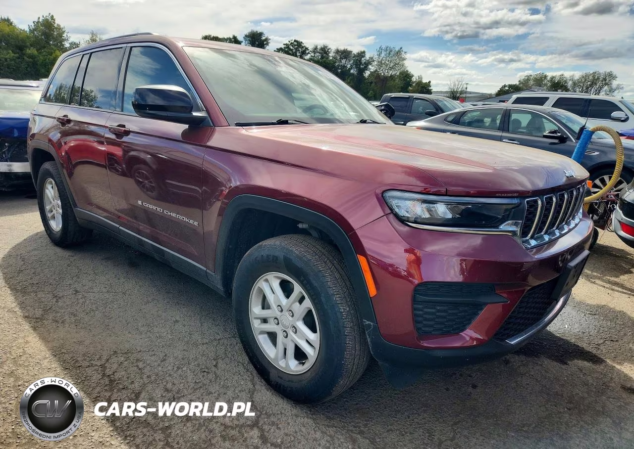 2023 Jeep Grand Cherokee Laredo VIN:1C4RJHAG2P8710351 - 4