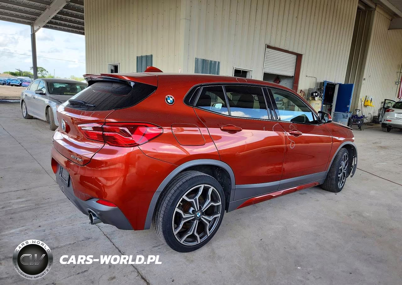2018 BMW X2 xDrive28I VIN:WBXYJ5C34JEF72914 - 3