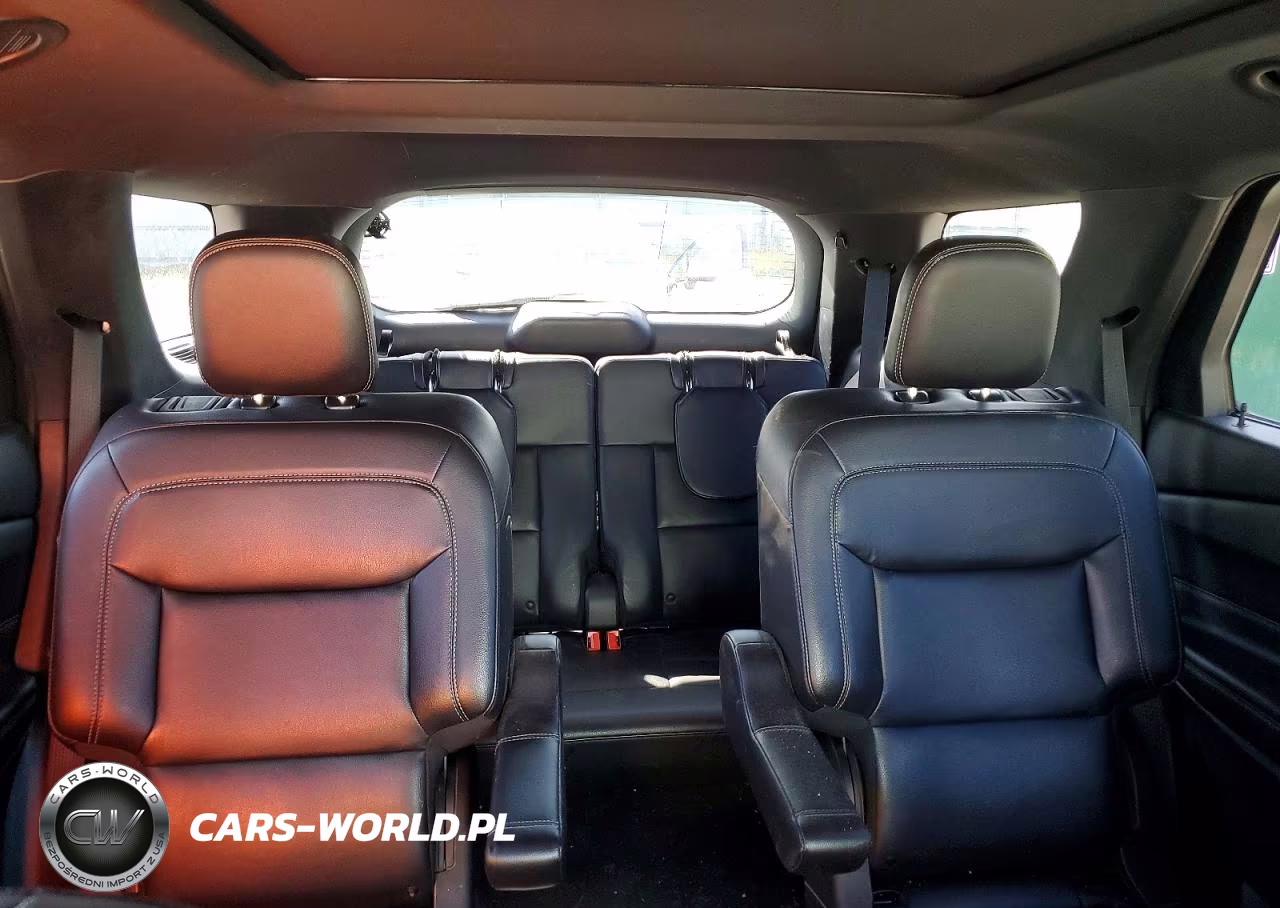 2020 Ford Explorer Xlt VIN:1FMSK8DH9LGC19953 - 10