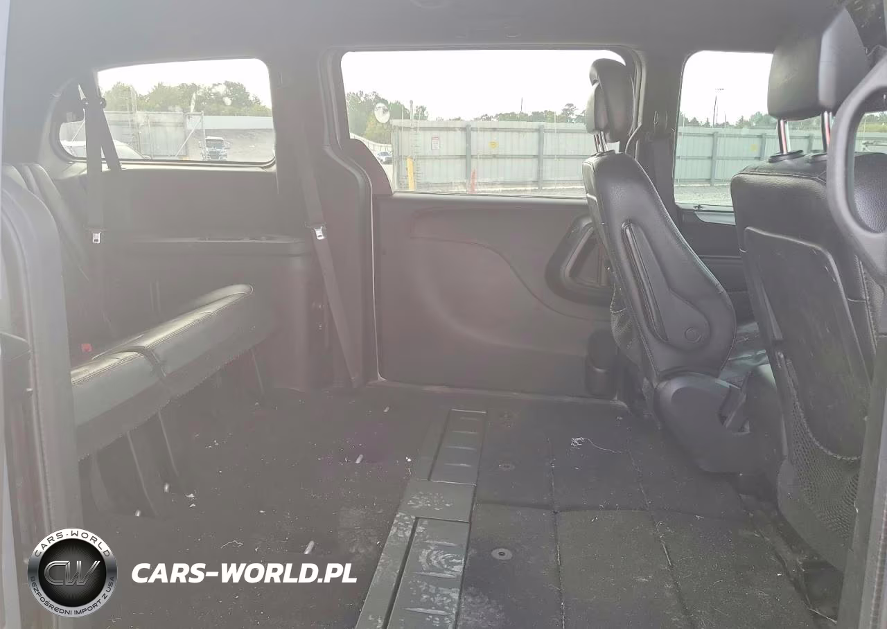 2015 Dodge Grand Caravan R-T VIN:2C4RDGEG4FR598196 - 11