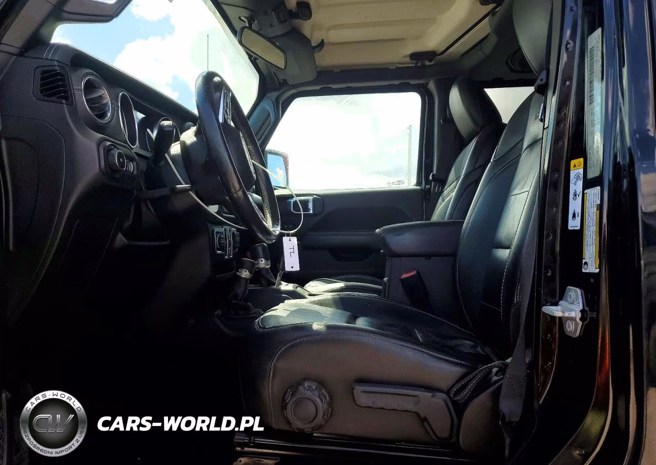 2019 Jeep Wrangler Unlimited Sahara VIN:1C4HJXEN0KW690510 - 7
