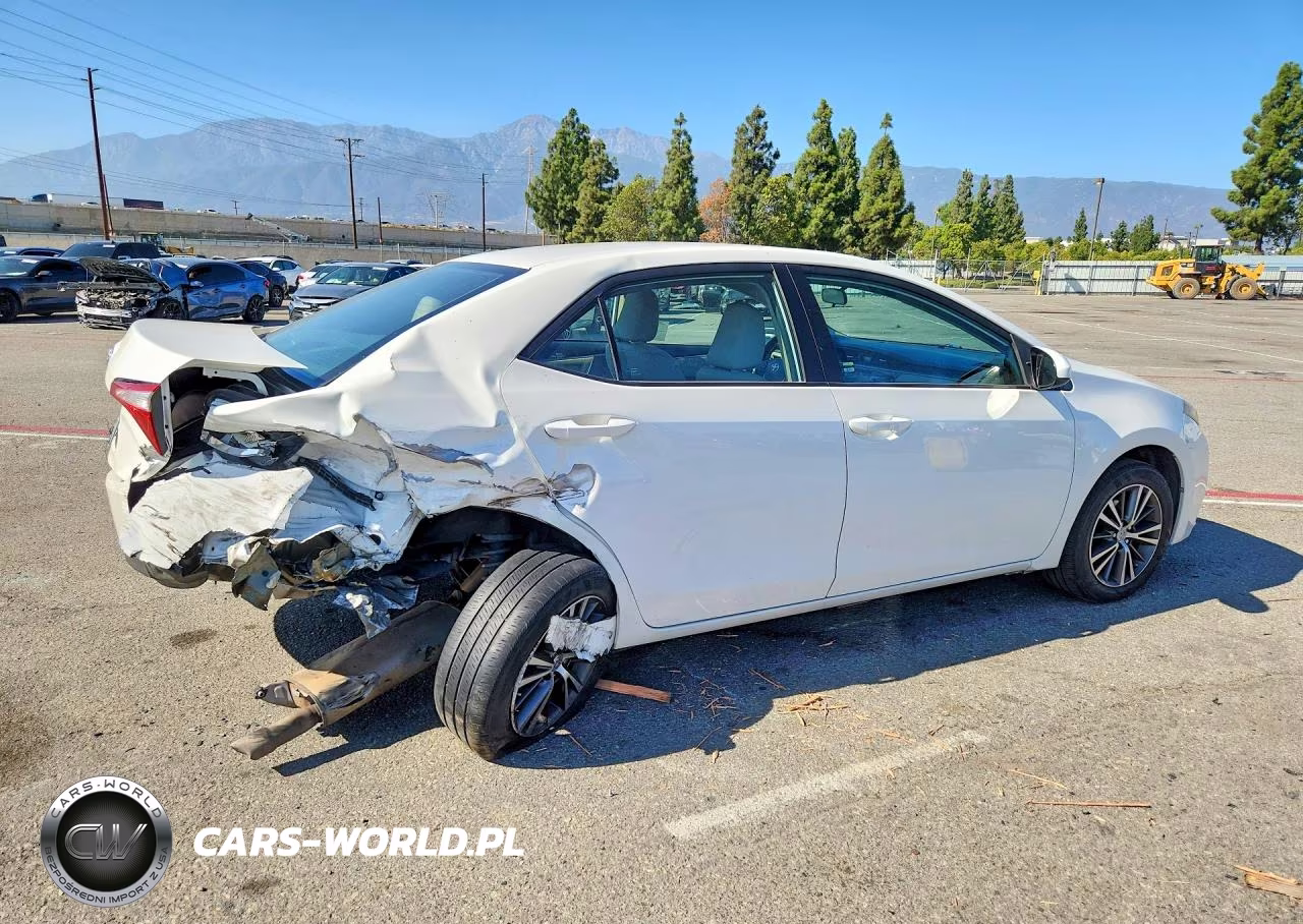 2016 Toyota Corolla Le Plus VIN:5YFBURHE9GP437884 - 3