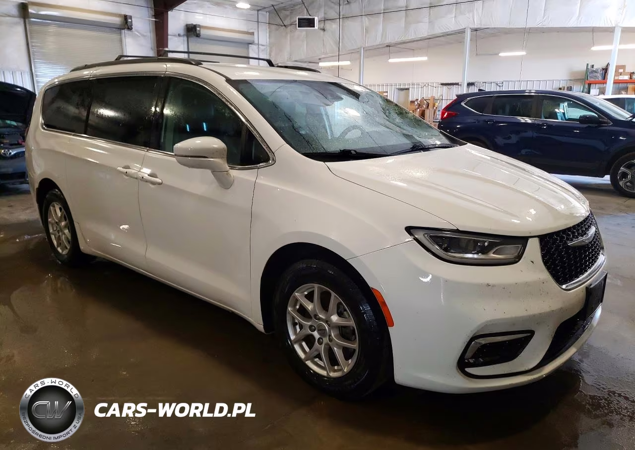 2022 Chrysler Pacifica Touring L VIN:2C4RC1BG5NR109744 - 4