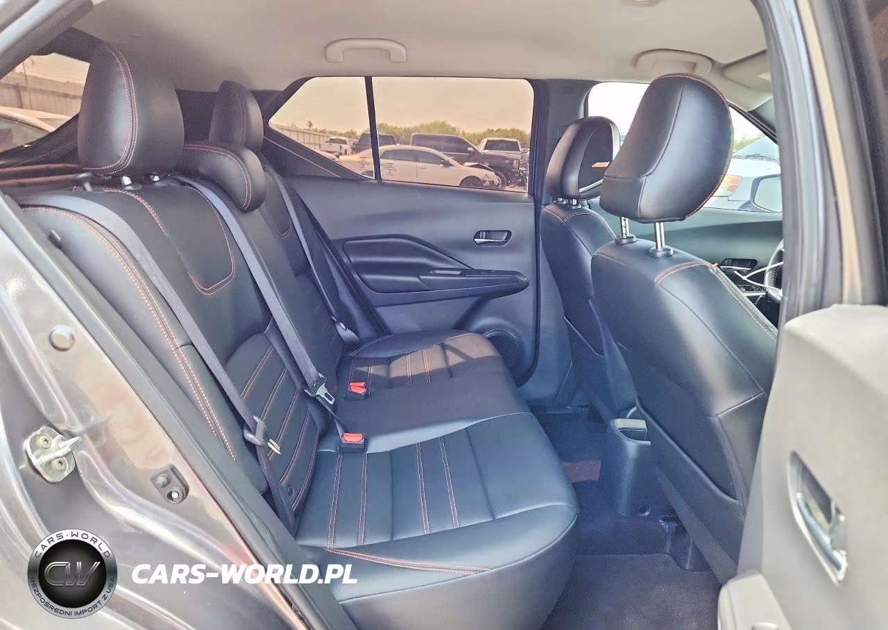 2019 Nissan Kicks Sr VIN:3N1CP5CU9KL557955 - 10