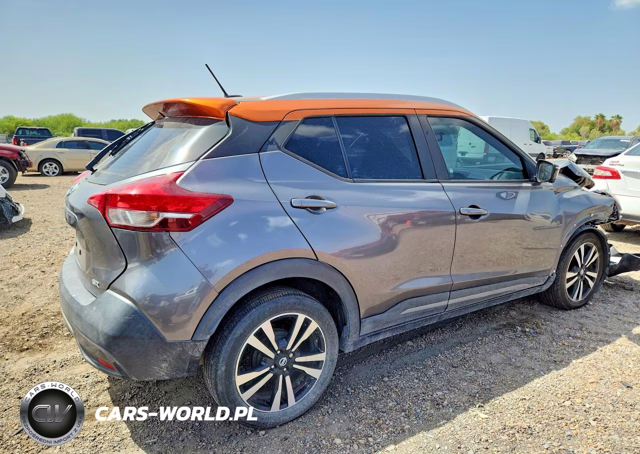 2019 Nissan Kicks Sr VIN:3N1CP5CU9KL557955 - 3