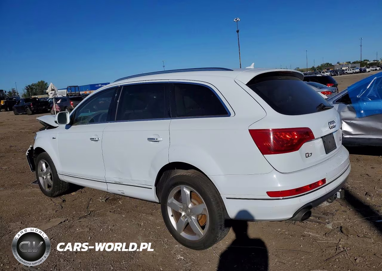 2015 Audi Q7 Premium Plus VIN:WA1LGAFE9FD014377 - 2