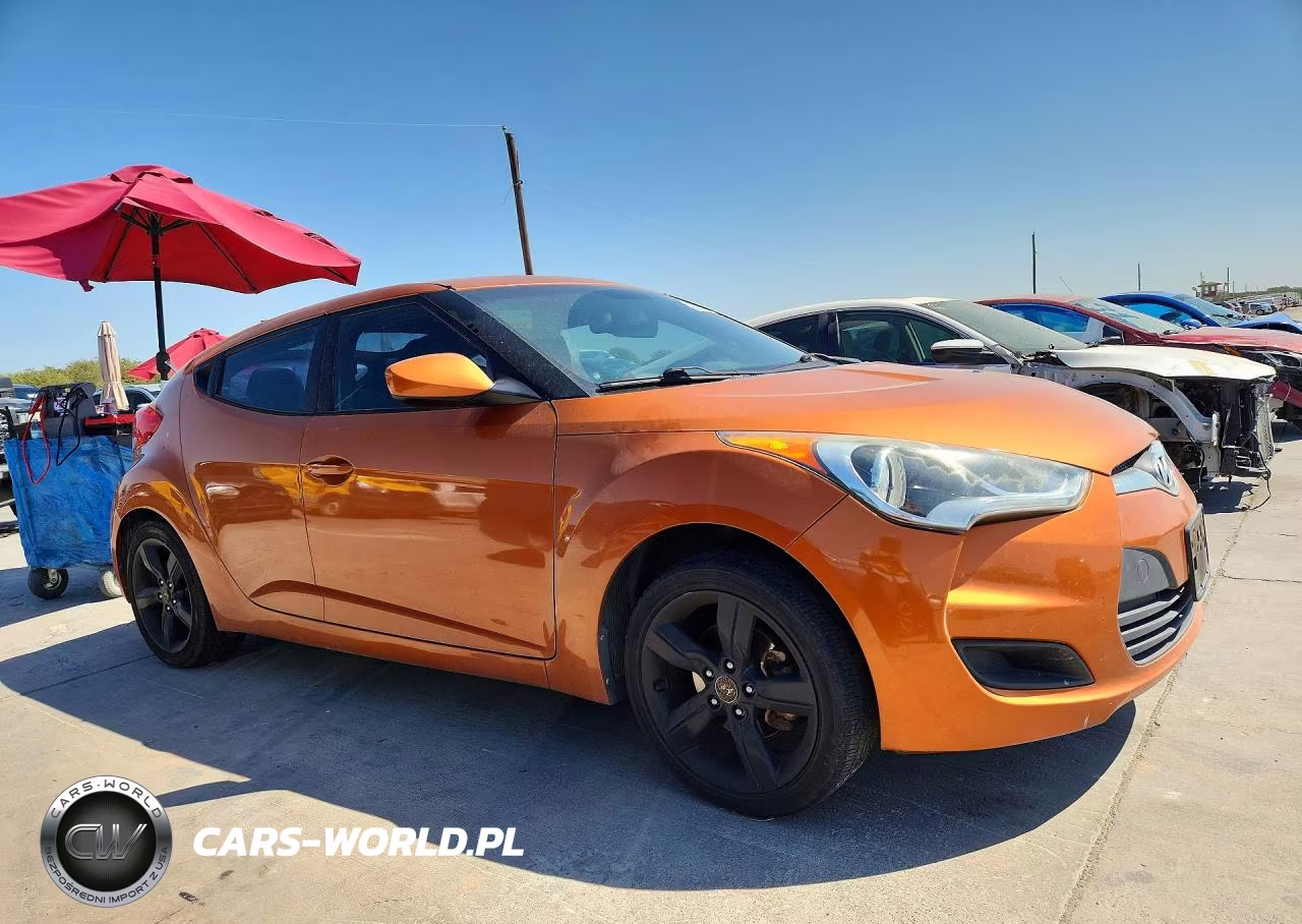 2013 Hyundai Veloster Base VIN:KMHTC6AD4DU093222 - 4