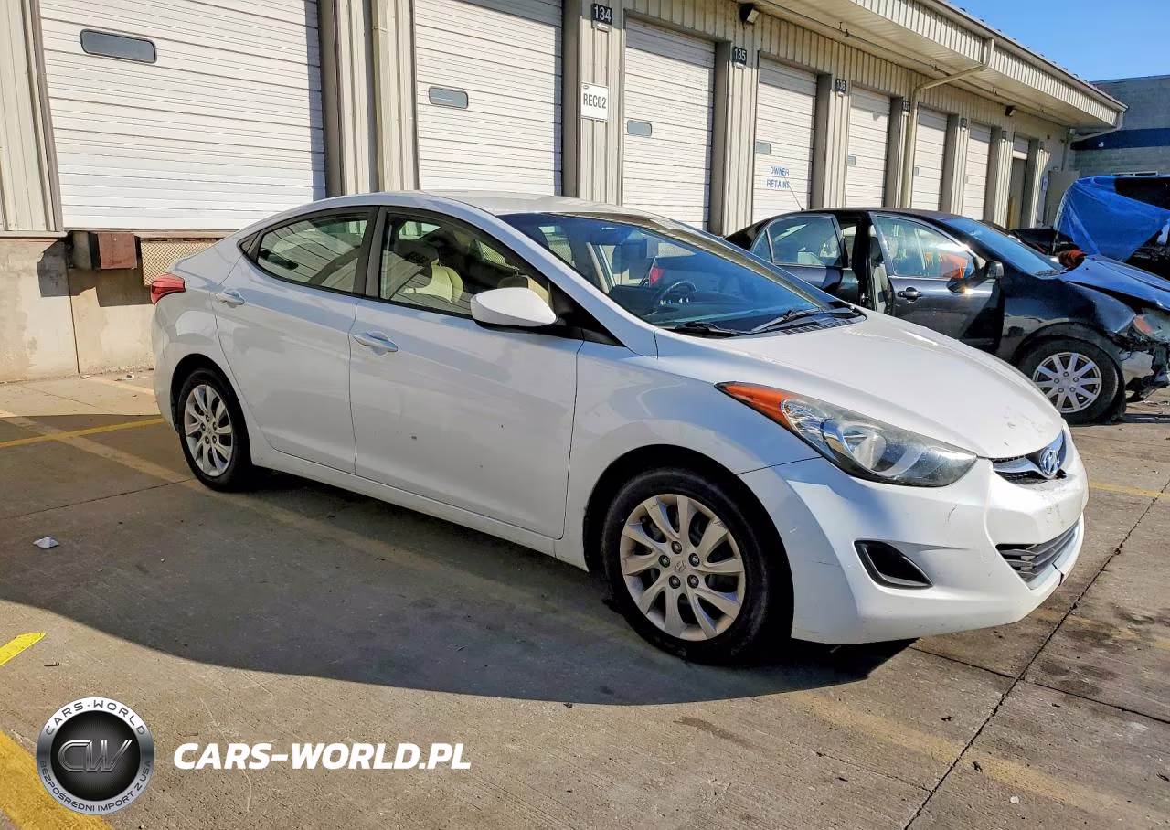 2011 Hyundai Elantra Gls VIN:5NPDH4AE7BH023566 - 4