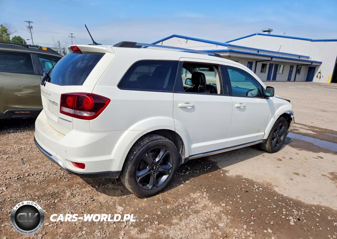 2018 Dodge Journey Crossroad VIN:3C4PDDGG0JT278267 - 3
