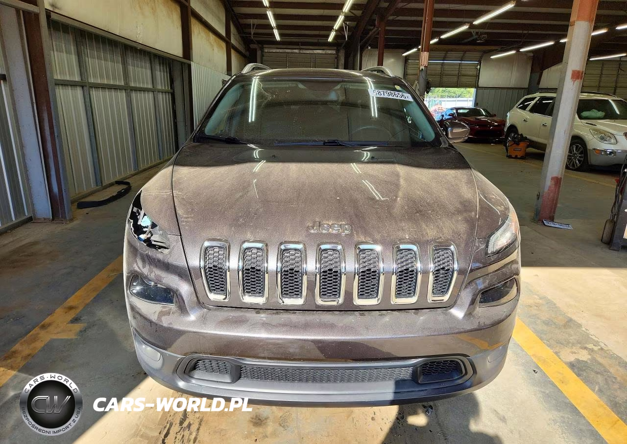 2016 Jeep Cherokee Latitude VIN:1C4PJMCSXGW211357 - 5
