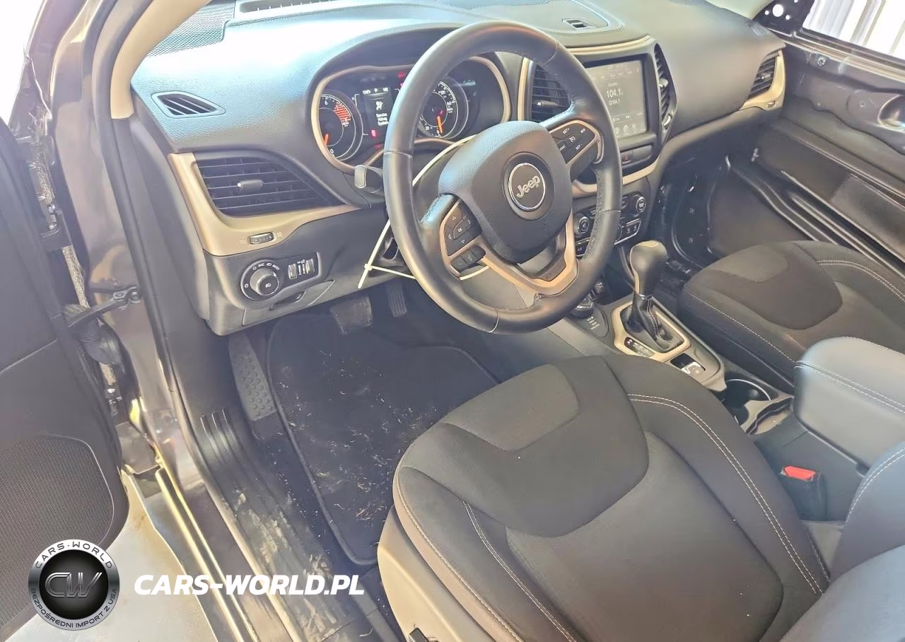 2016 Jeep Cherokee Latitude VIN:1C4PJMCSXGW211357 - 8