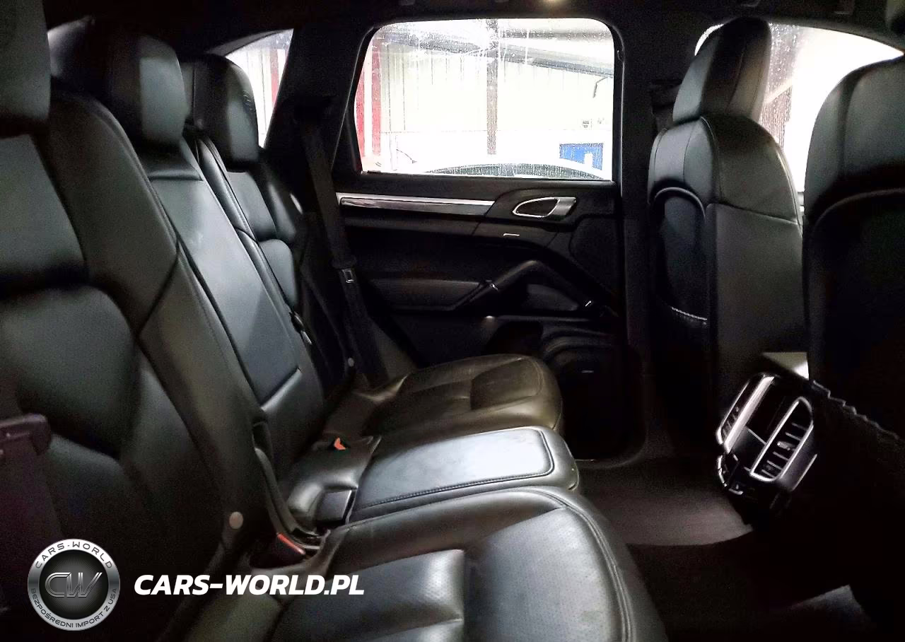 2018 Porsche Cayenne VIN:WP1AA2A28JKA02371 - 11