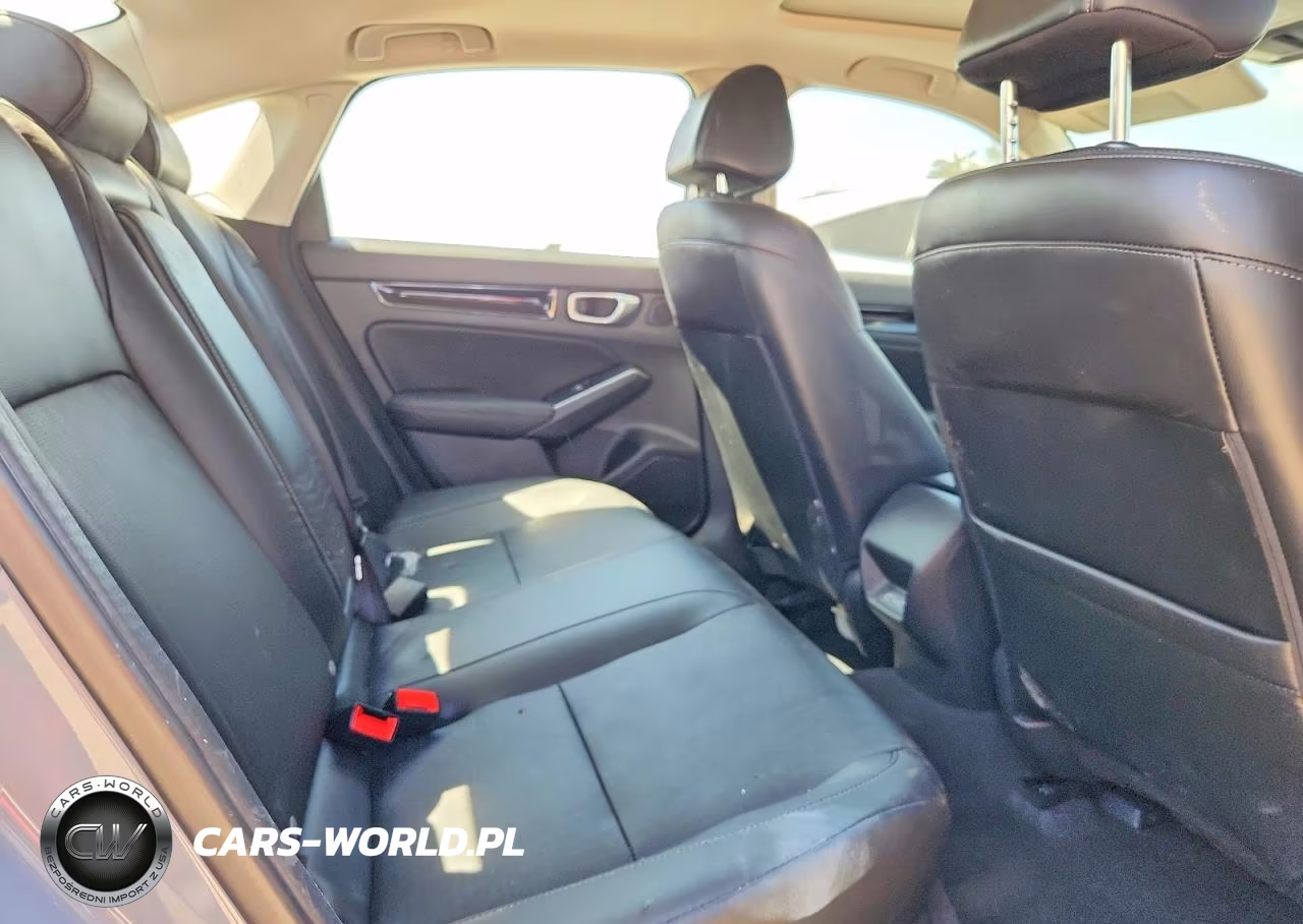 2024 Honda Civic Touring VIN:2HGFE1F93RH331530 - 10