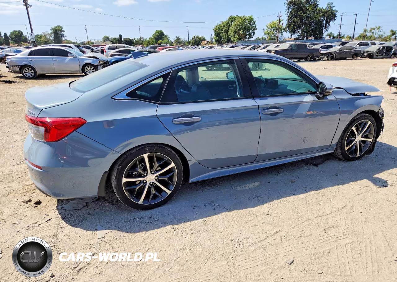 2024 Honda Civic Touring VIN:2HGFE1F93RH331530 - 3