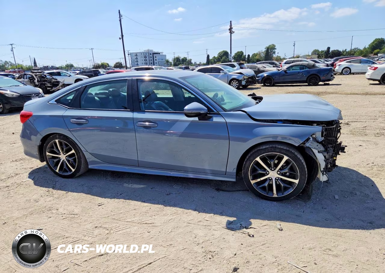 2024 Honda Civic Touring VIN:2HGFE1F93RH331530 - 4