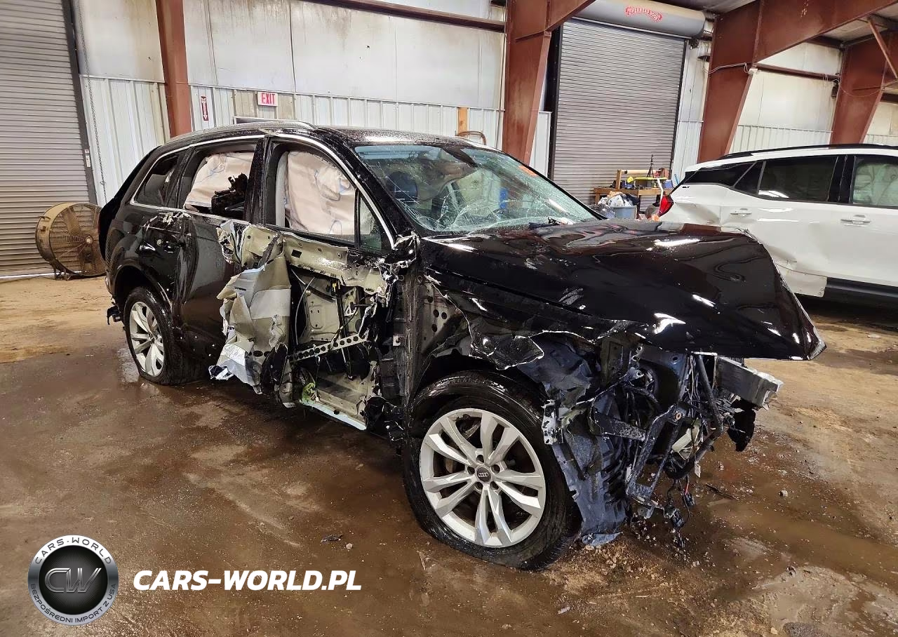 2018 Audi Q7 Premium Plus VIN:WA1LAAF73JD021370 - 4
