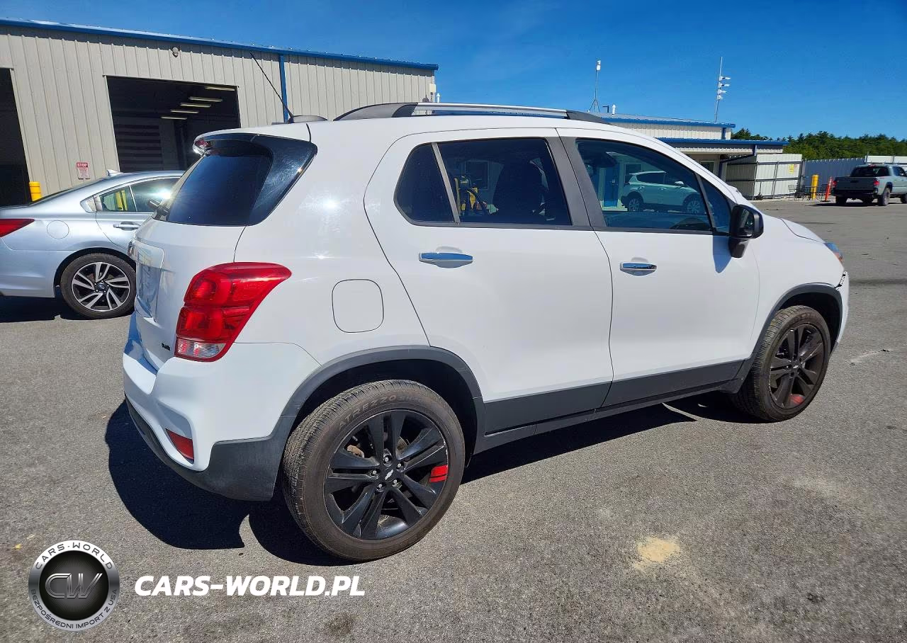 2019 Chevrolet Trax 1Lt VIN:3GNCJPSB1KL390721 - 3