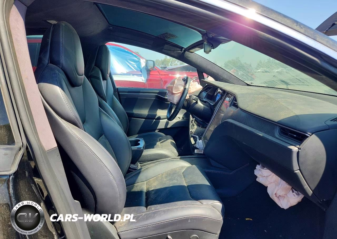 2018 Tesla Model X VIN:5YJXCBE26JF116009 - 7