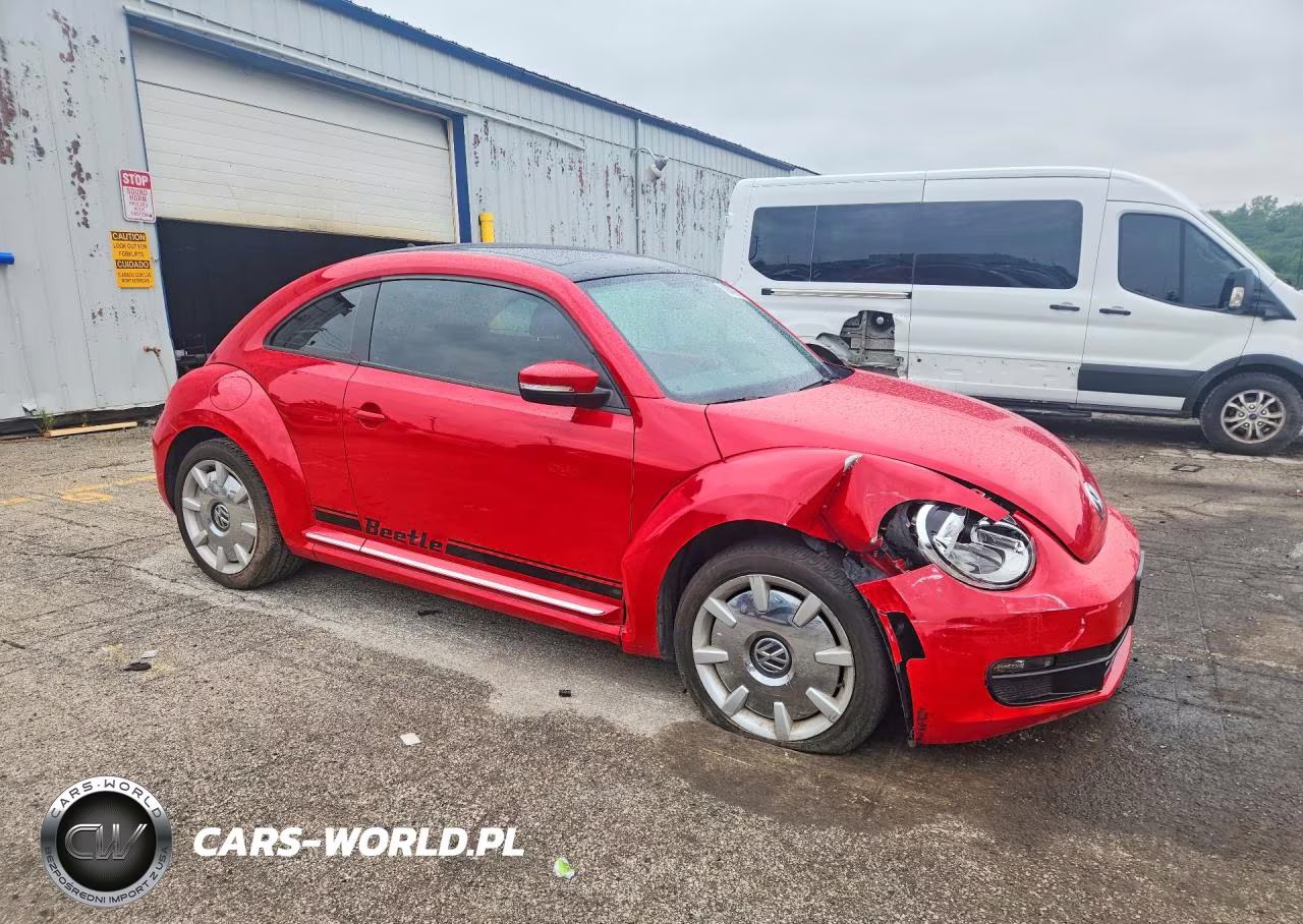 2014 Volkswagen Beetle VIN:3VWJP7ATXEM618185 - 4