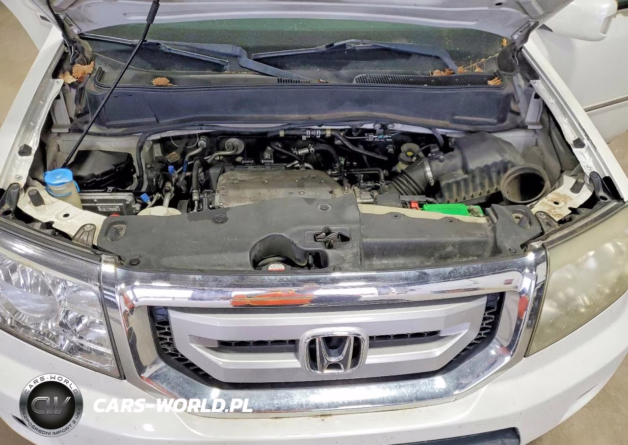 2011 Honda Pilot Touring VIN:5FNYF4H92BB061107 - 12