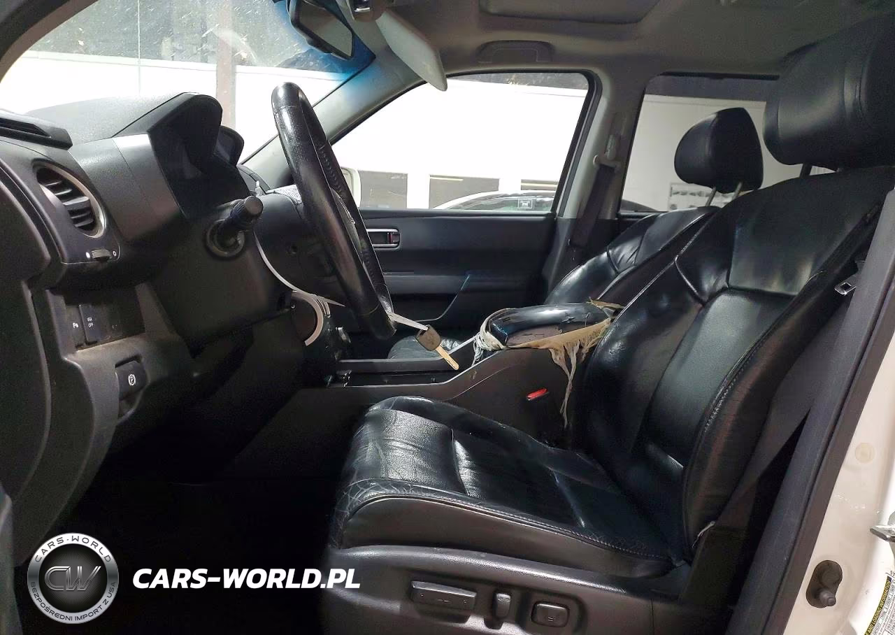 2011 Honda Pilot Touring VIN:5FNYF4H92BB061107 - 7