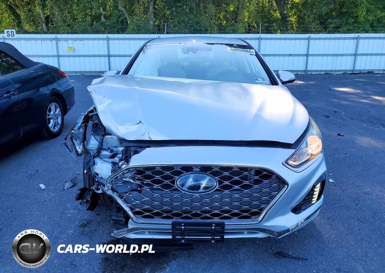 2018 Hyundai Sonata Sel+ VIN:5NPE34AF7JH727681 - 5