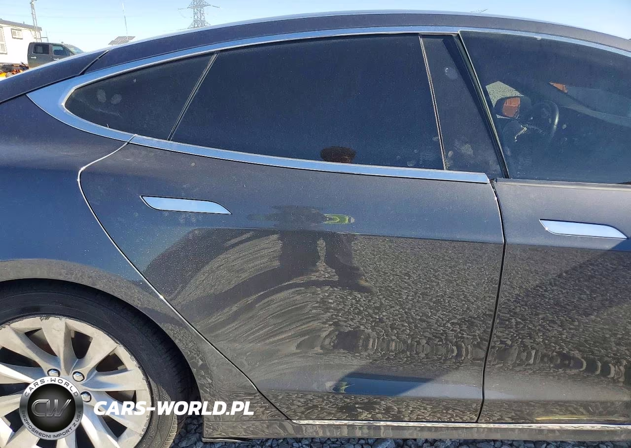 2018 Tesla Model S VIN:5YJSA1E23JF276116 - 10