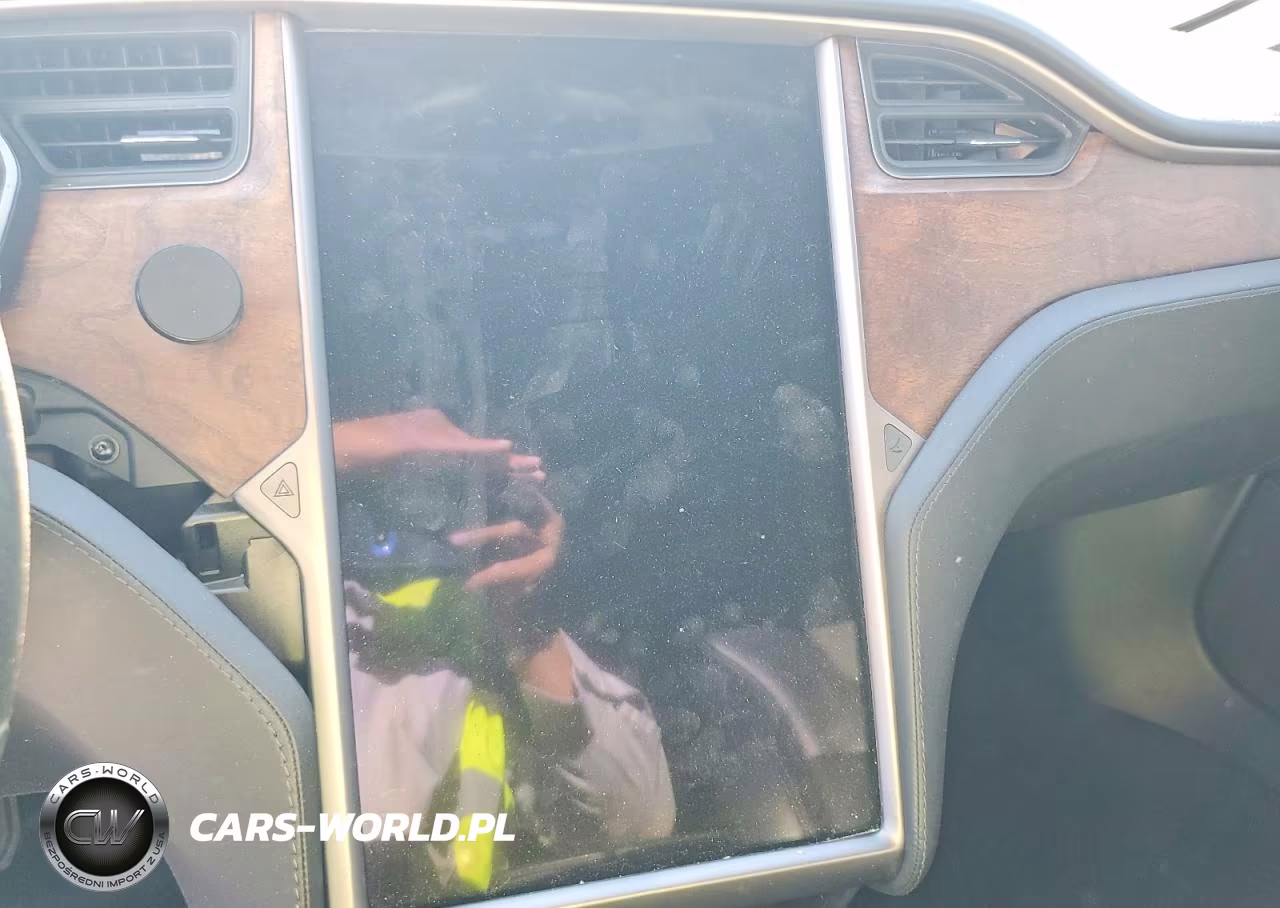 2018 Tesla Model S VIN:5YJSA1E23JF276116 - 9