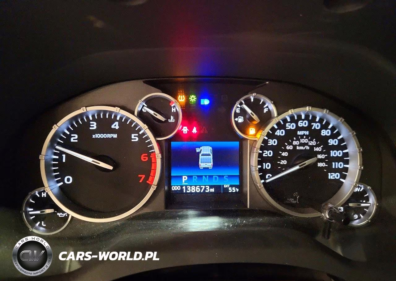 2017 Toyota Tundra Platinum VIN:5TFAW5F12HX627883 - 9