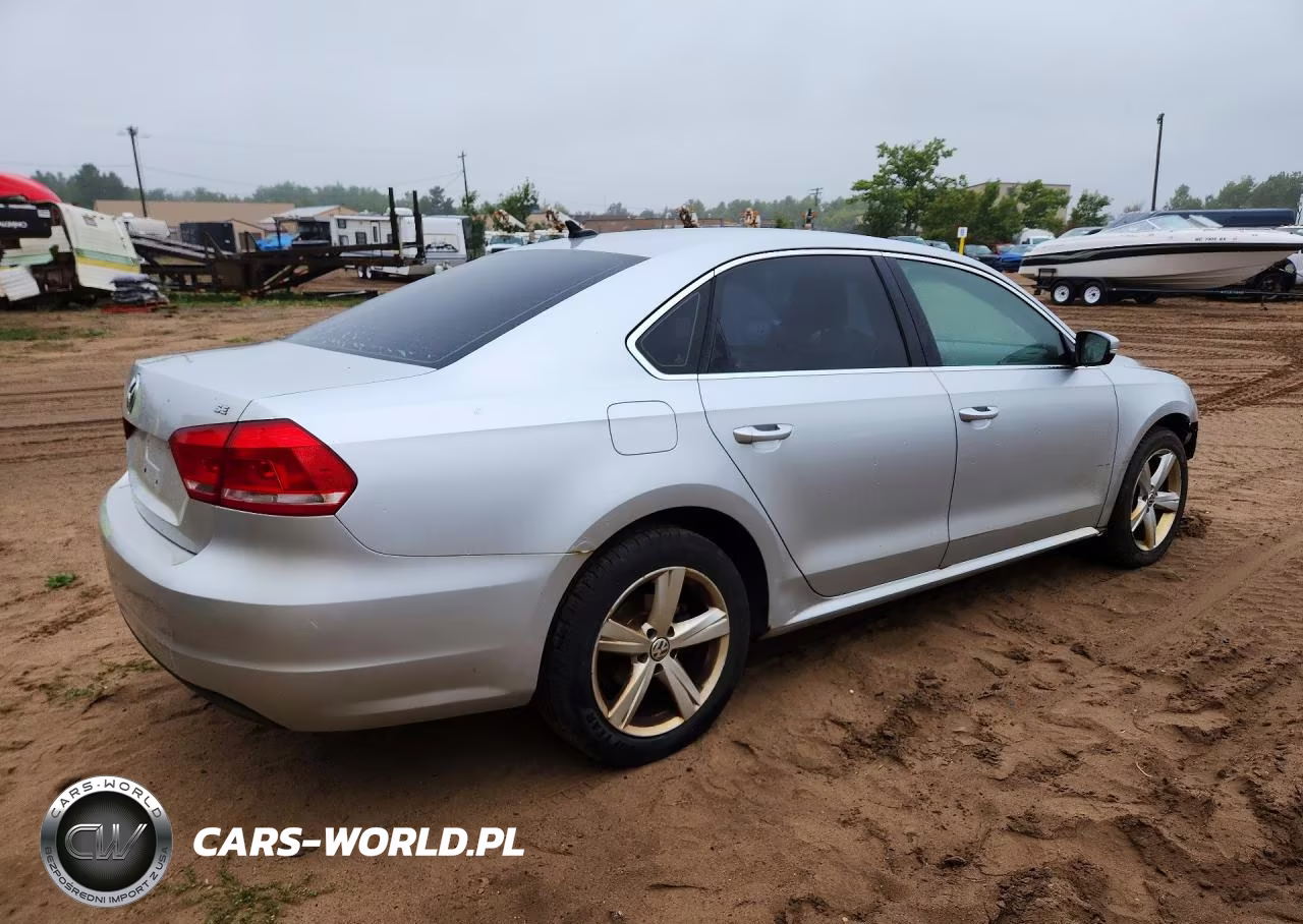 2013 Volkswagen Passat Se VIN:1VWBP7A35DC088096 - 3