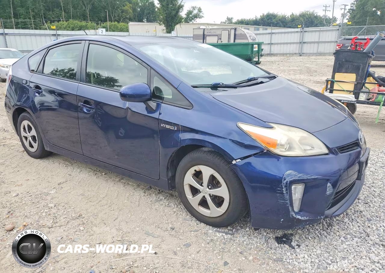 2015 Toyota Prius Two VIN:JTDKN3DU3F0436522 - 4