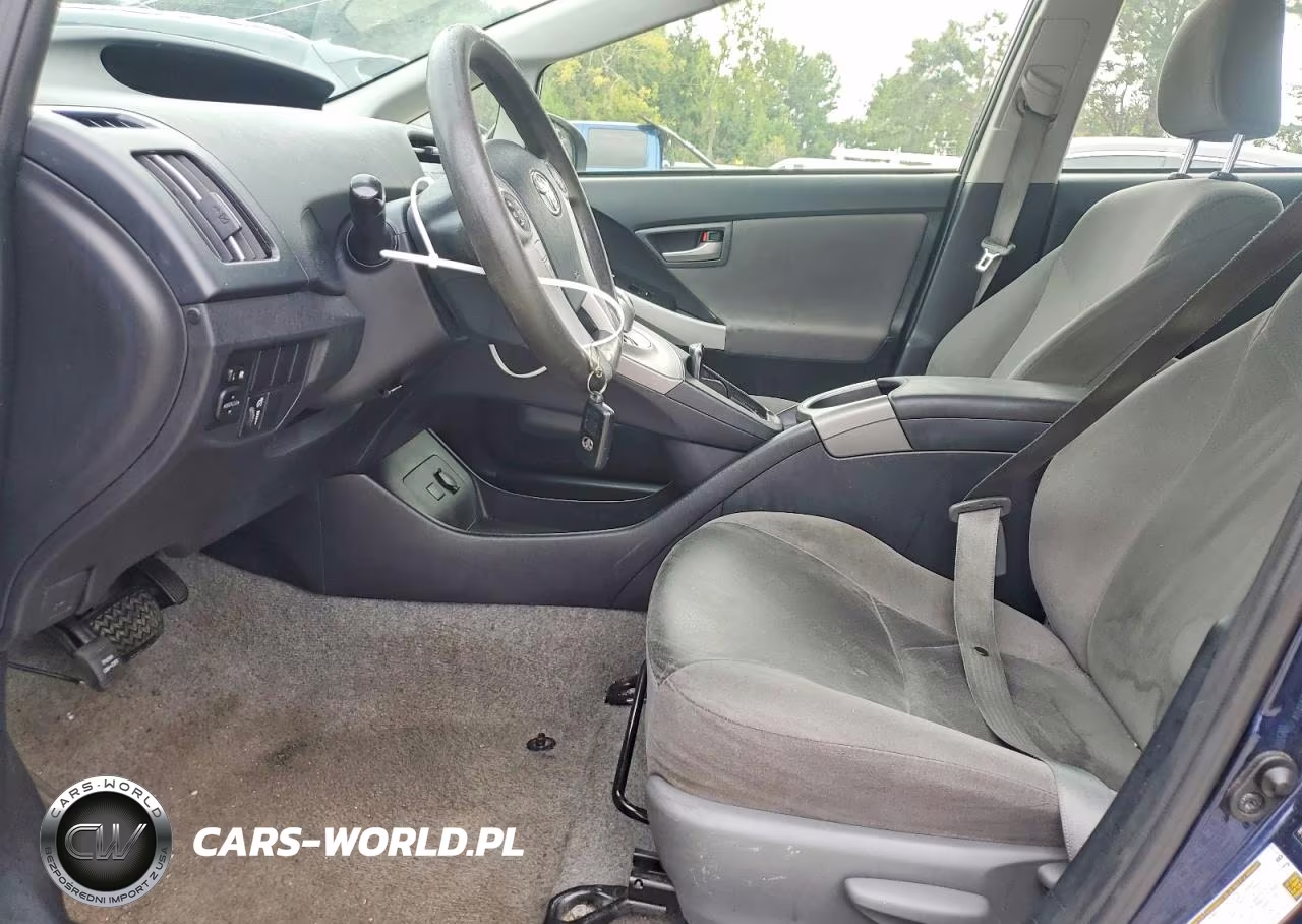2015 Toyota Prius Two VIN:JTDKN3DU3F0436522 - 7