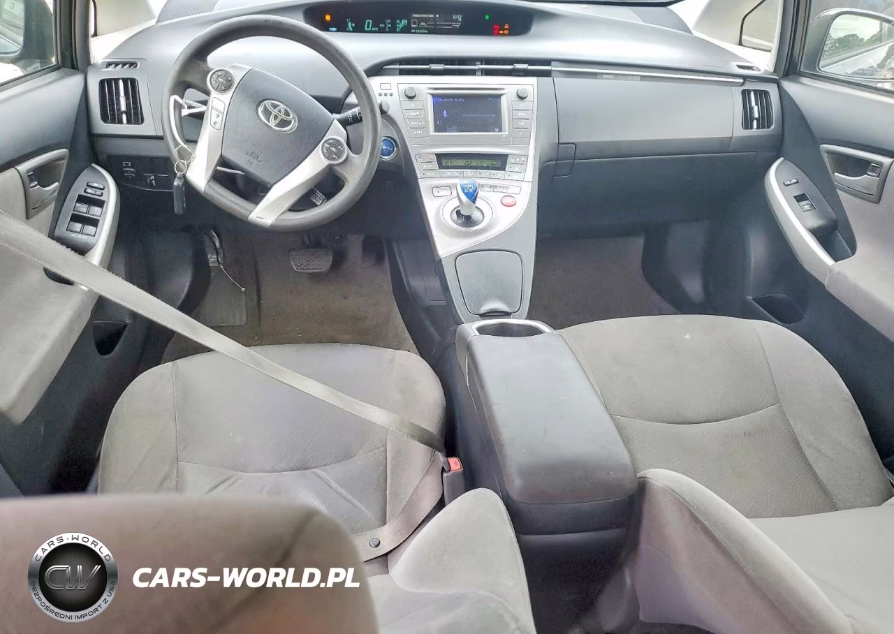 2015 Toyota Prius Two VIN:JTDKN3DU3F0436522 - 8