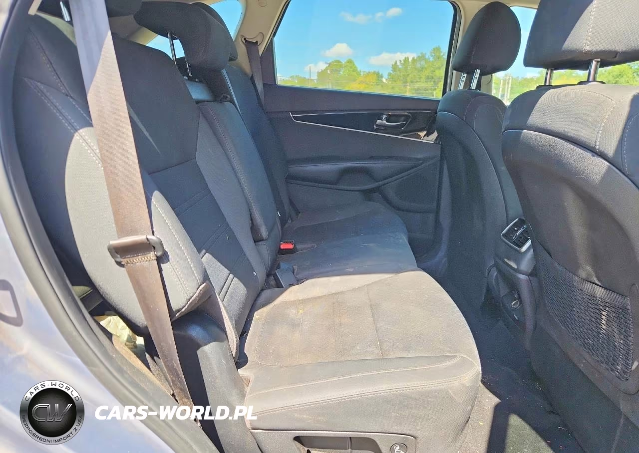 2020 Kia Sorento L VIN:5XYPG4A33LG668870 - 11