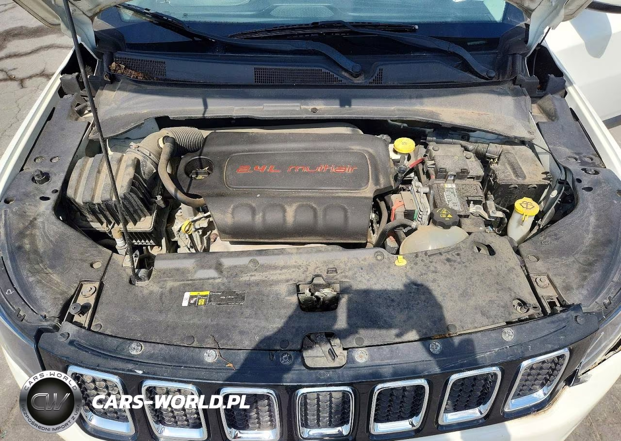 2018 Jeep Compass Latitude VIN:3C4NJDBB7JT192532 - 12