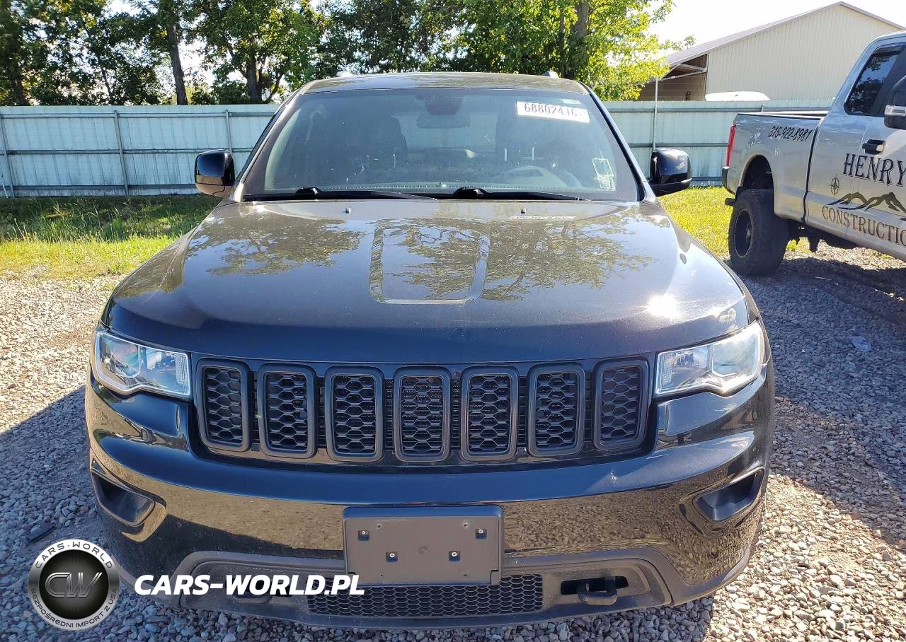 2019 Jeep Grand Cherokee Laredo VIN:1C4RJFAGXKC567949 - 5