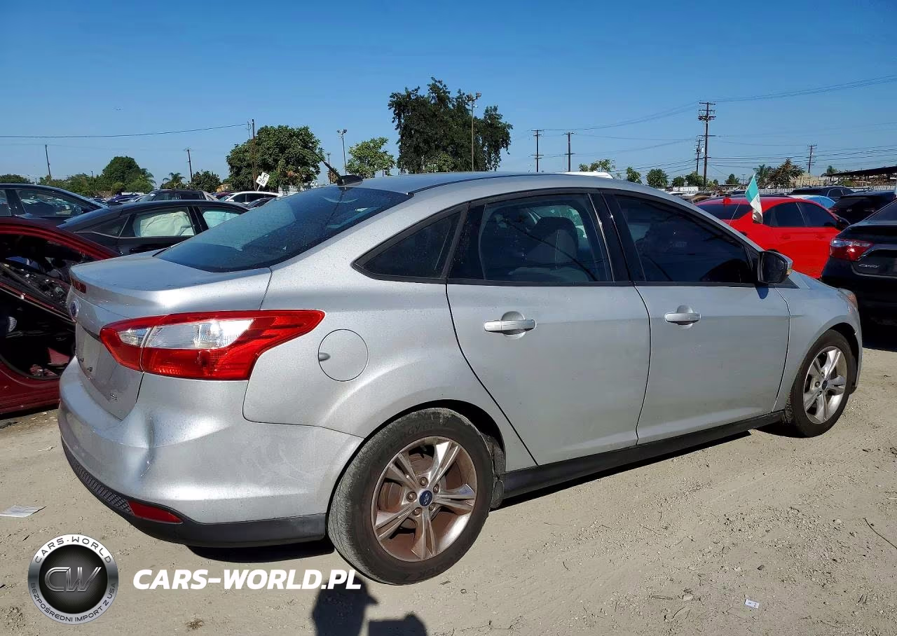 2014 Ford Focus Se VIN:1FADP3F29EL144309 - 3