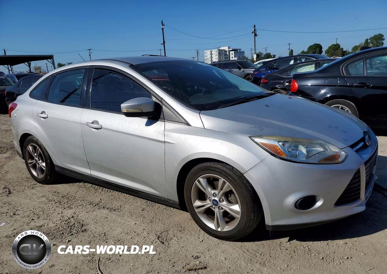2014 Ford Focus Se VIN:1FADP3F29EL144309 - 4