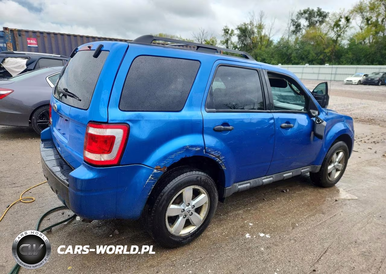 2011 Ford Escape Xlt VIN:1FMCU0D72BKA07026 - 3