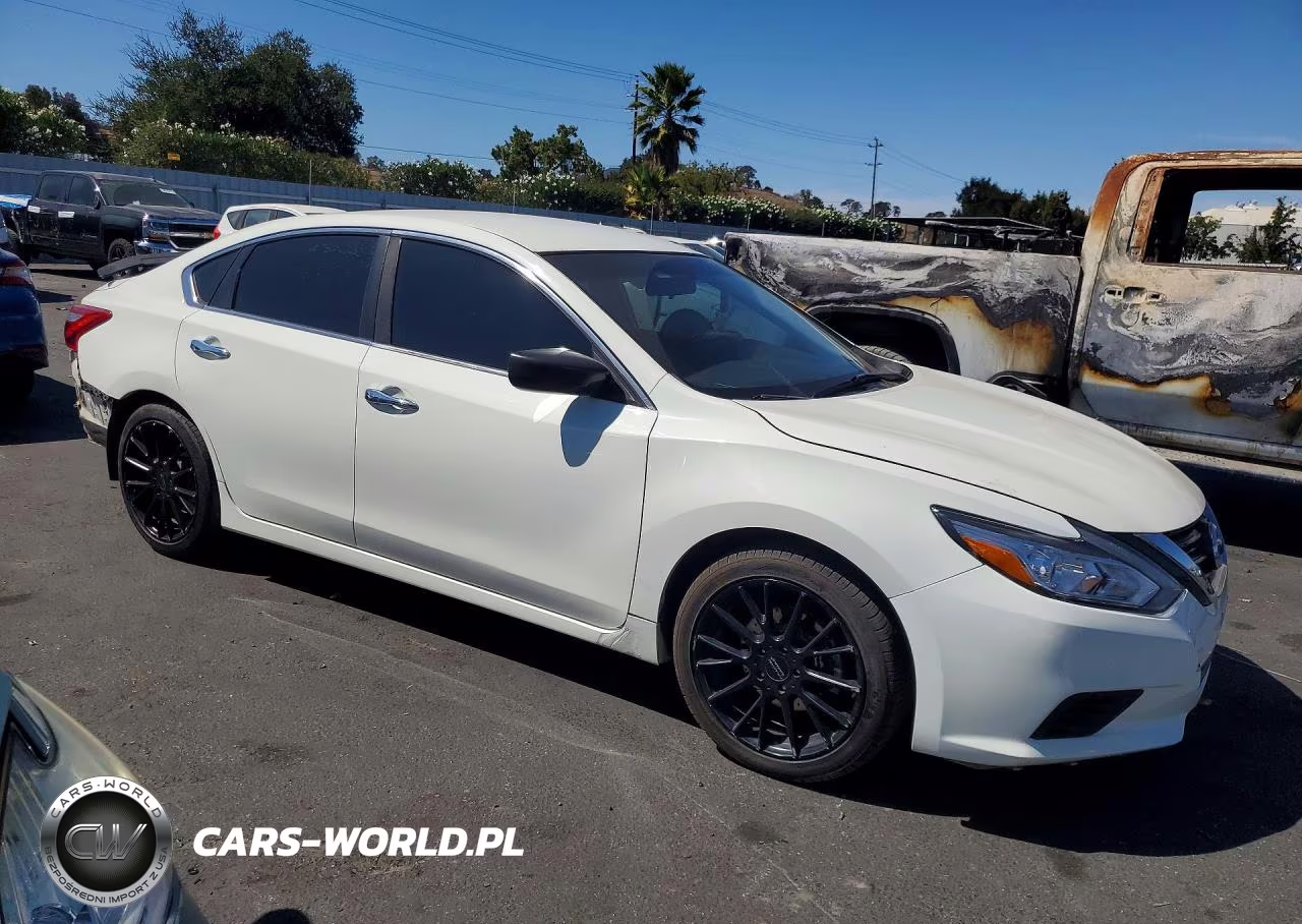 2016 Nissan Altima 2.5 S VIN:1N4AL3AP1GC250094 - 4