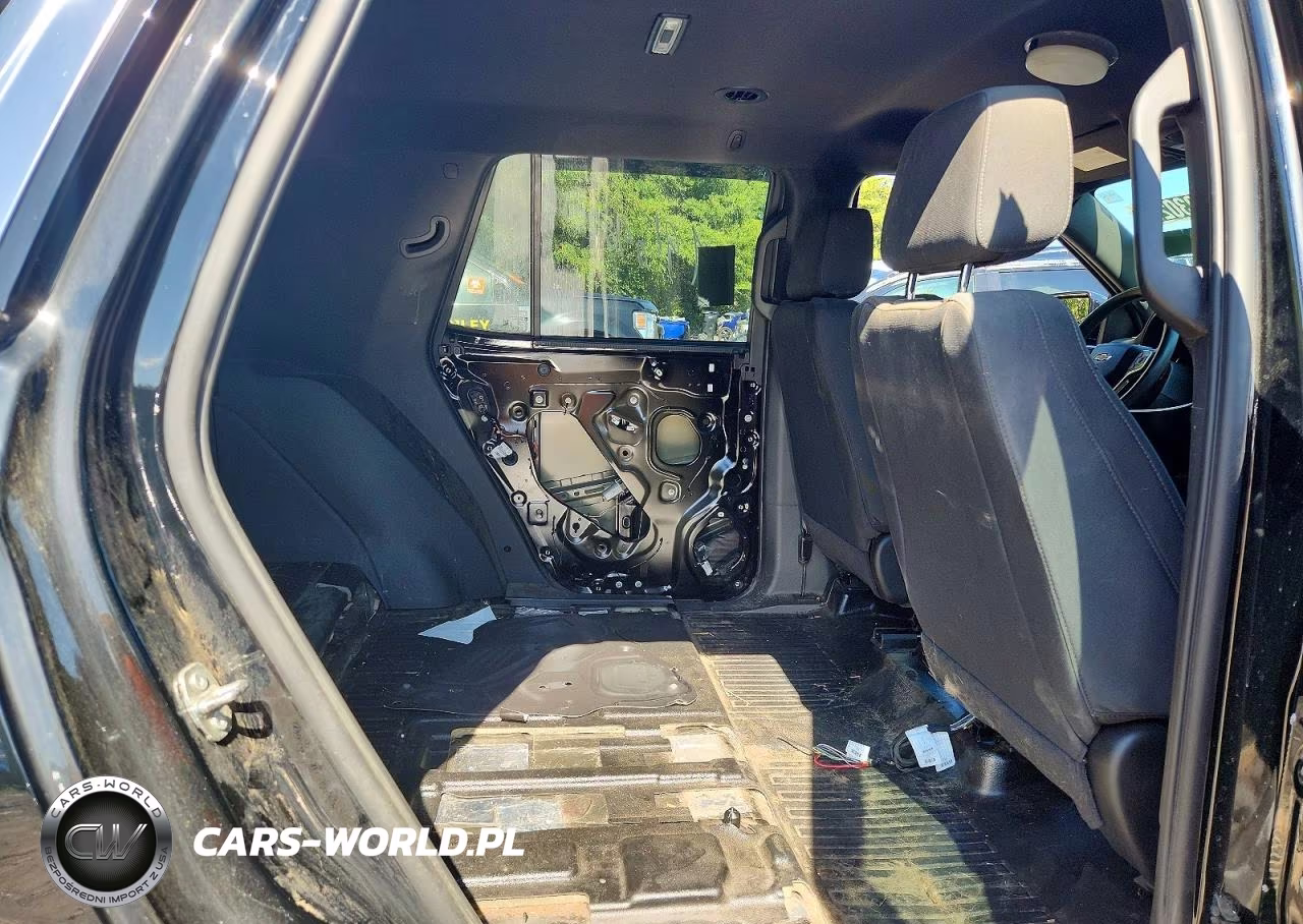 2023 Chevrolet Tahoe K1500 VIN:1GBSKLED9PR331475 - 10