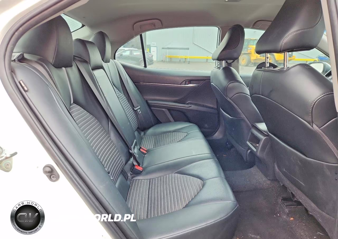 2020 Toyota Camry Se VIN:4T1G11AK4LU364819 - 10