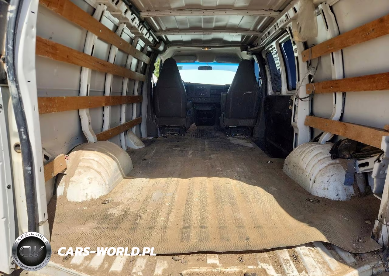 2020 GMC Savana 2500 Cargo Delivery Van VIN:1GTW7AFG1L1222383 - 10