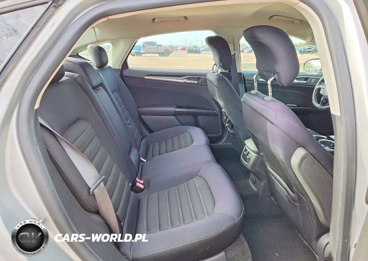 2014 Ford Fusion Se VIN:1FA6P0H71E5355637 - 10