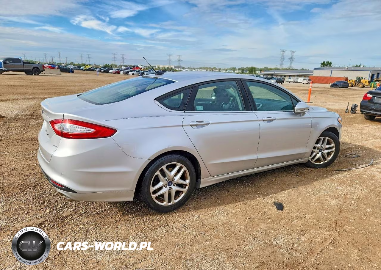 2014 Ford Fusion Se VIN:1FA6P0H71E5355637 - 3