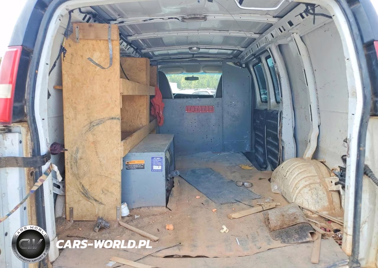 2012 Chevrolet Express G2500 VIN:1GCWGFCB1C1123911 - 10